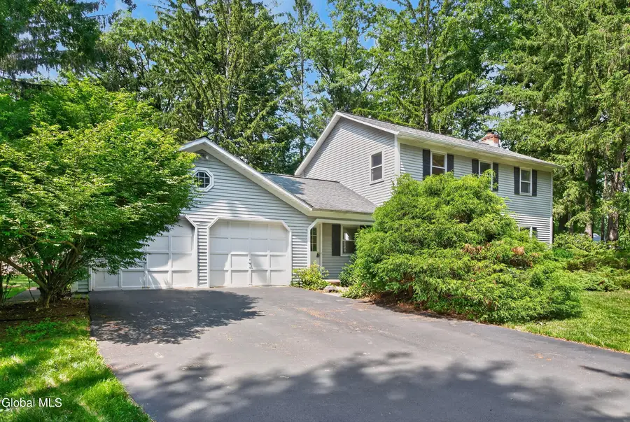 412 Persimmon Drive, Guilderland, NY 12303 - #2