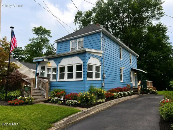 127 Clayton Road, Schenectady, NY 12304