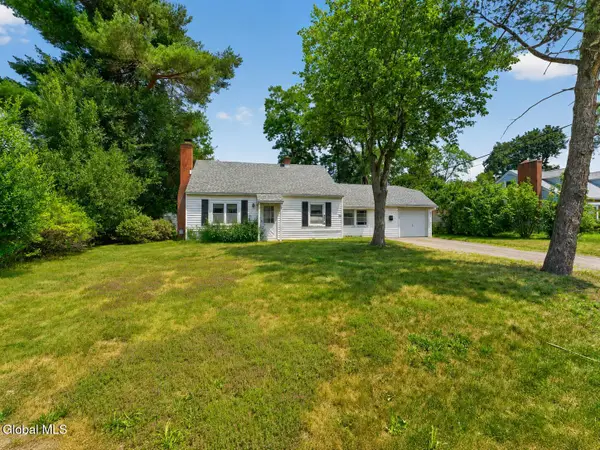 1048 Inner Drive, Schenectady, NY 12303