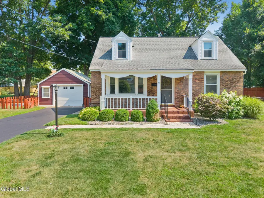 9 Sutherland Drive, Glenville, NY 12302 - #2