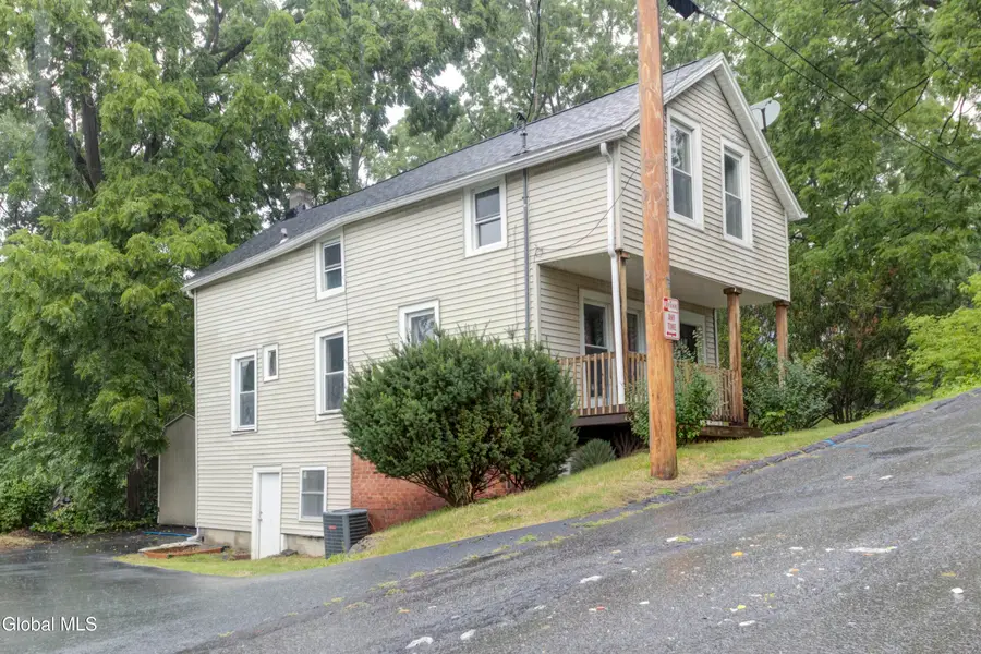 7 Spence Street, Troy, NY 12180 - #3