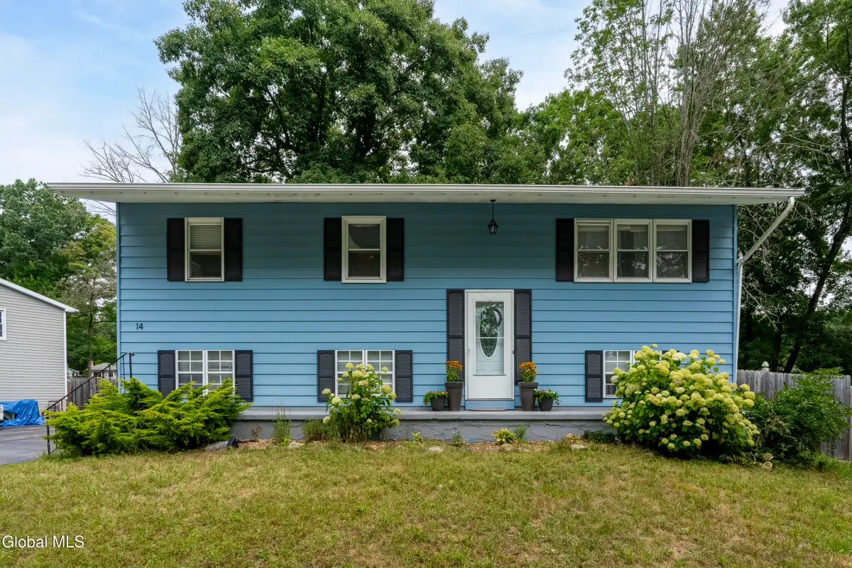 14 Deerleap Place, Saratoga Springs, NY 12866 - #1