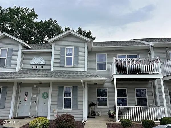 307 Cambridge Manor Drive, Scotia, NY 12302
