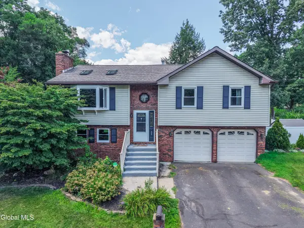35 Hillcrest Avenue, Schenectady, NY 12309