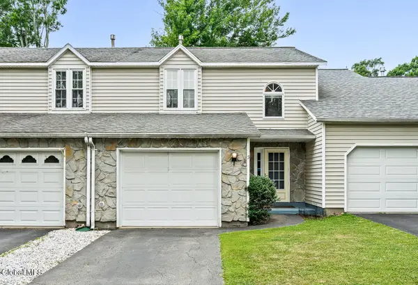 5 Woodside Drive, Albany, NY 12208