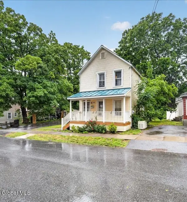 11 Granite Street, Saratoga Springs, NY 12866
