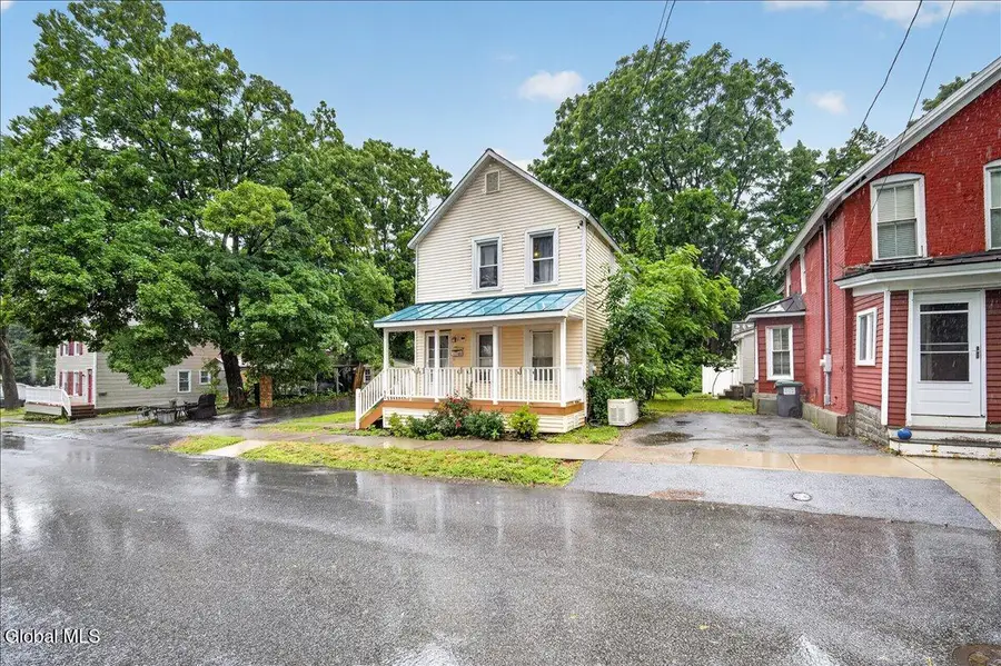 11 Granite Street, Saratoga Springs, NY 12866 - #3