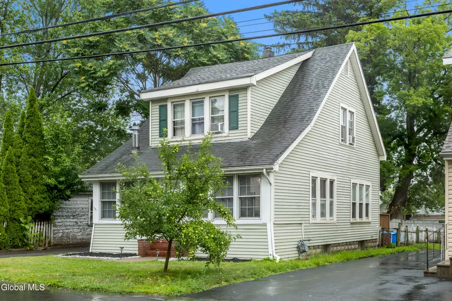 4 Maplewood Avenue, Albany, NY 12205 - #3