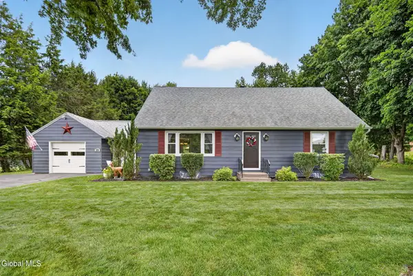 29 Northern Court, North Greenbush, NY 12180