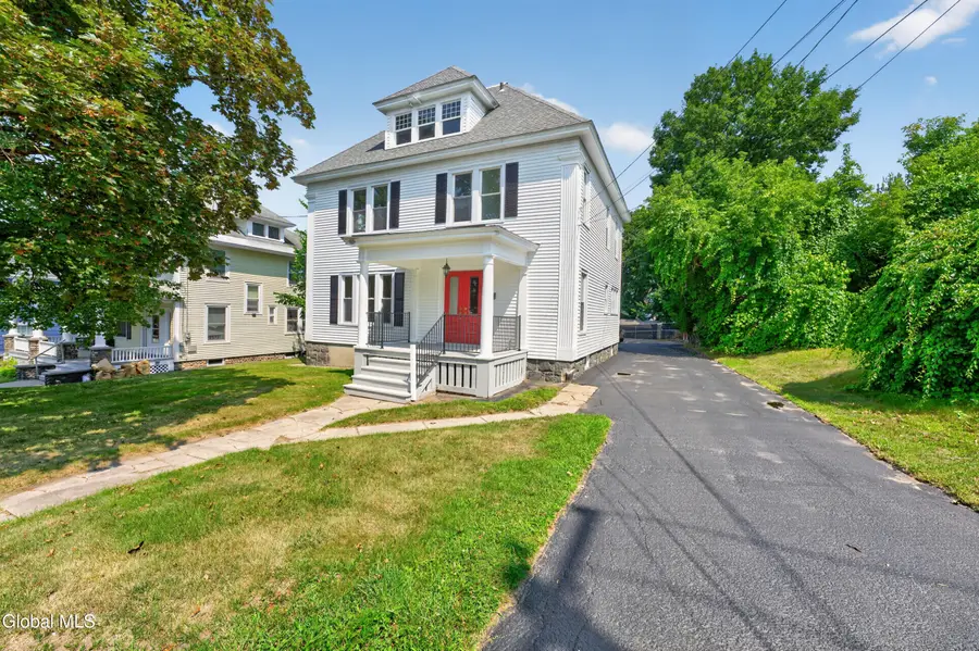 9 5th Avenue, Gloversville, NY 12078 - #3