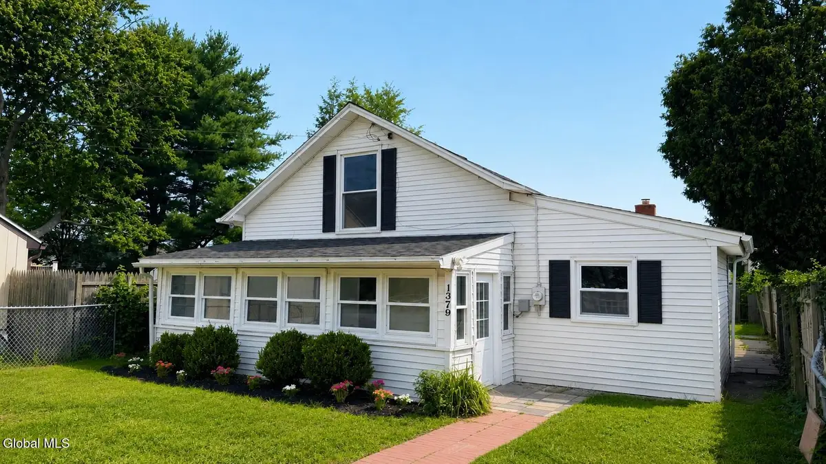 1379 Evergreen Avenue, Rotterdam, NY 12306 - #1