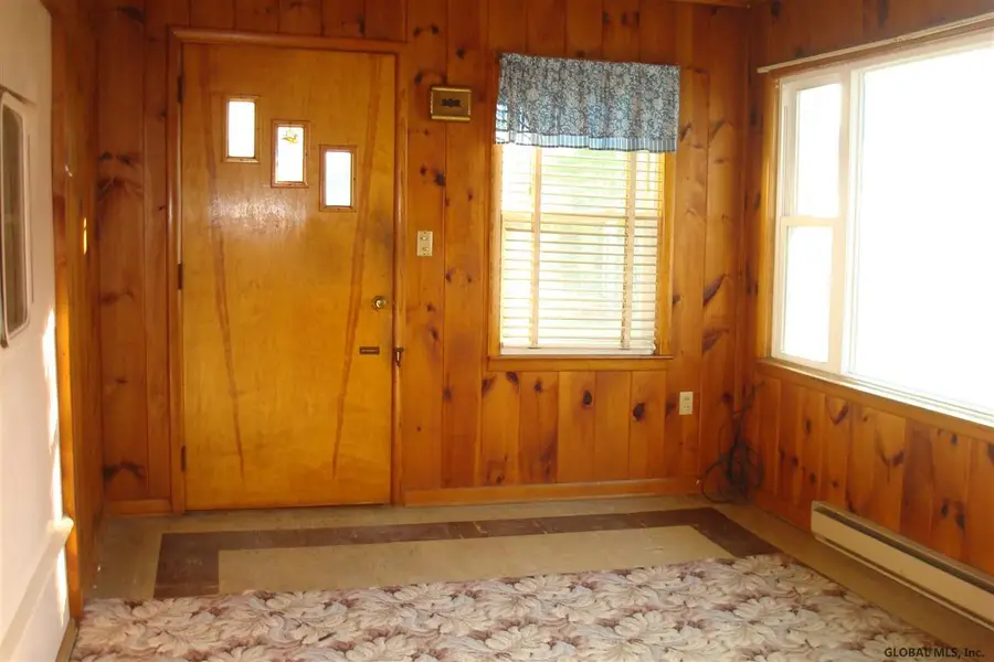 7 Madison Avenue, Ravena, NY 12143 - #2