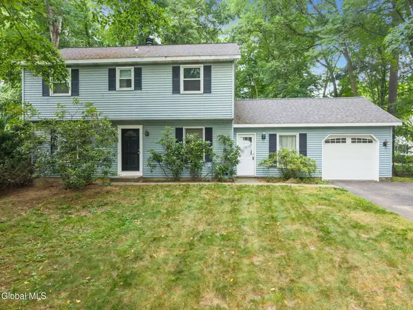 20 Longwood Drive, Clifton Park, NY 12065