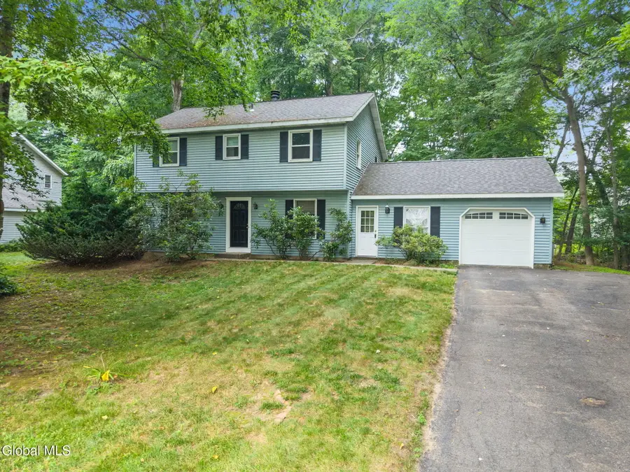 20 Longwood Drive, Clifton Park, NY 12065 - #2