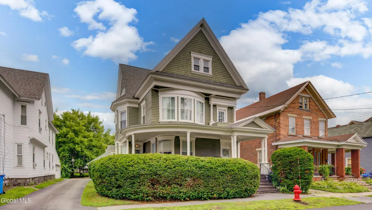 17 2nd Avenue, Gloversville, NY 12078 - #1
