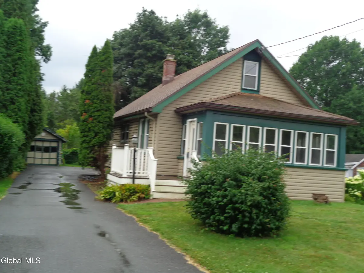 244 3rd Ave Extension, East Greenbush, NY 12144 - #1