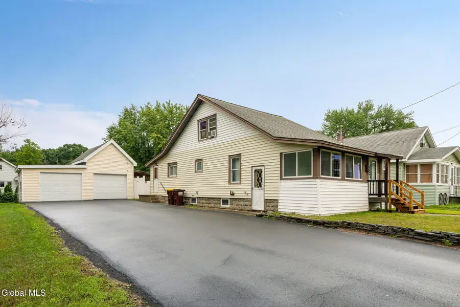 39 Fern Avenue, Albany, NY 12205 - #3