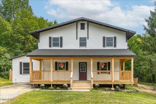 6 Charl Lane, Brunswick, NY 12180