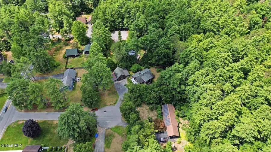 4 Treehouse Lane, Queensbury, NY 12804 - #3