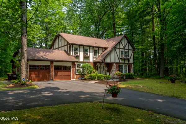 7 Lakeview Drive, Wilton, NY 12831