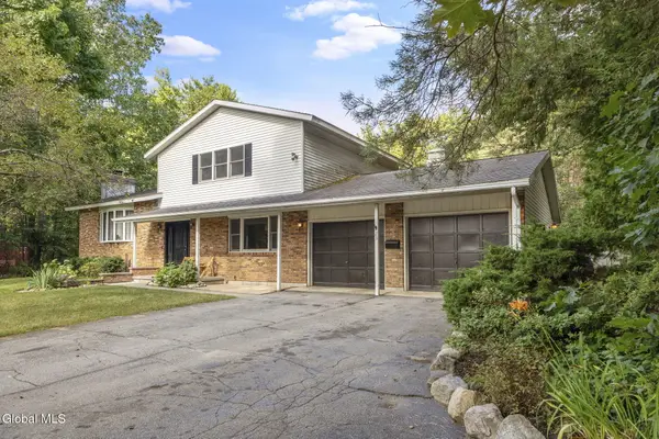 23 Sunset Drive, Queensbury, NY 12804