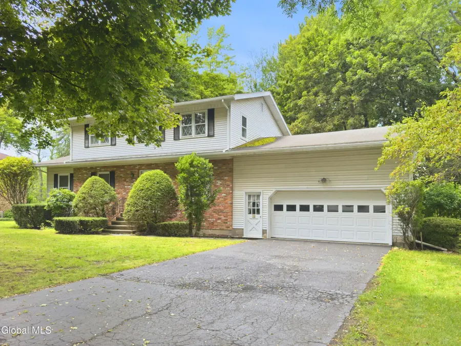4 Laurel Drive, Loudonville, NY 12211 - #2