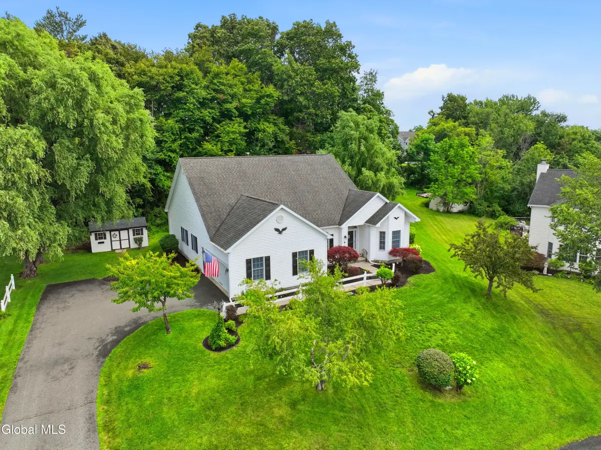 6 Sawyer Place, Colonie, NY 12047 - #1