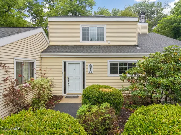 22 Spruce Court, Bethlehem, NY 12054