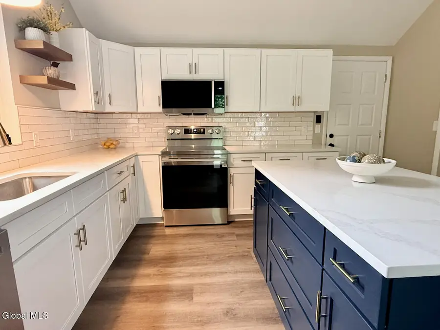 25 Glade Mallow Road, Malta, NY 12020 - #3