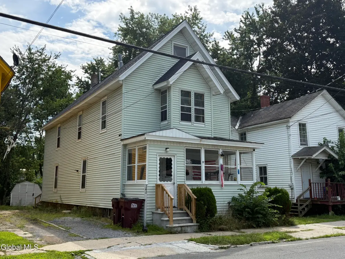 242 Bleecker Street, Gloversville, NY 12078 - #1