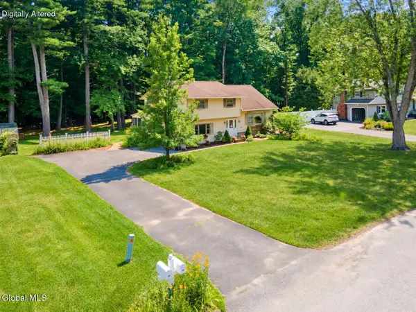 30 Guilder Place, Clifton Park, NY 12019