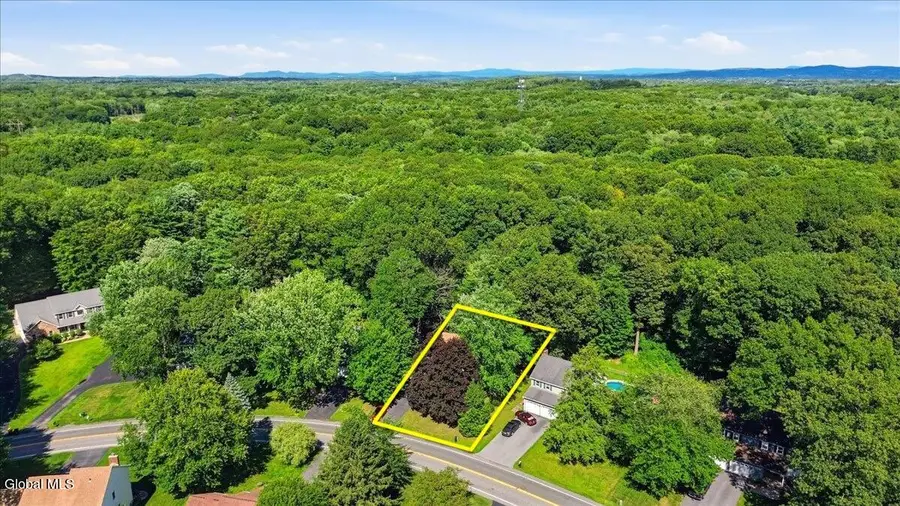 85 Southbury Road, Clifton Park, NY 12065 - #2