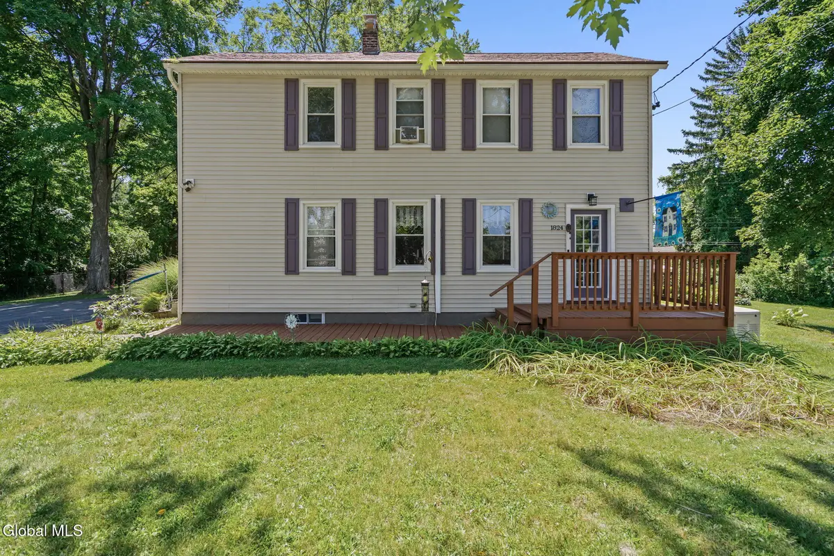 1824 Hillside Avenue, Niskayuna, NY 12309 - #1
