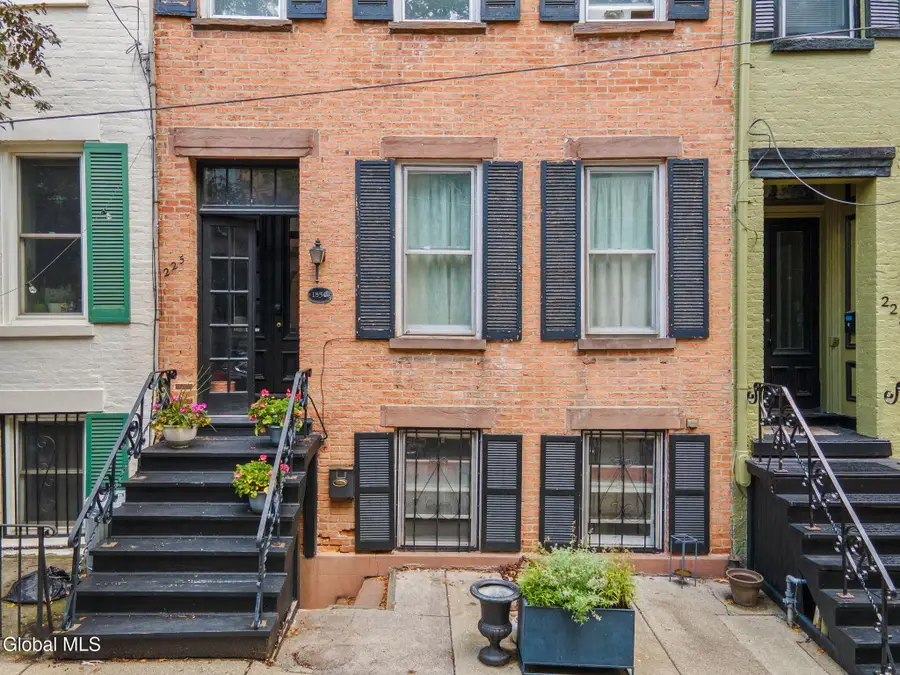 225 Jay Street, Albany, NY 12210 - #3