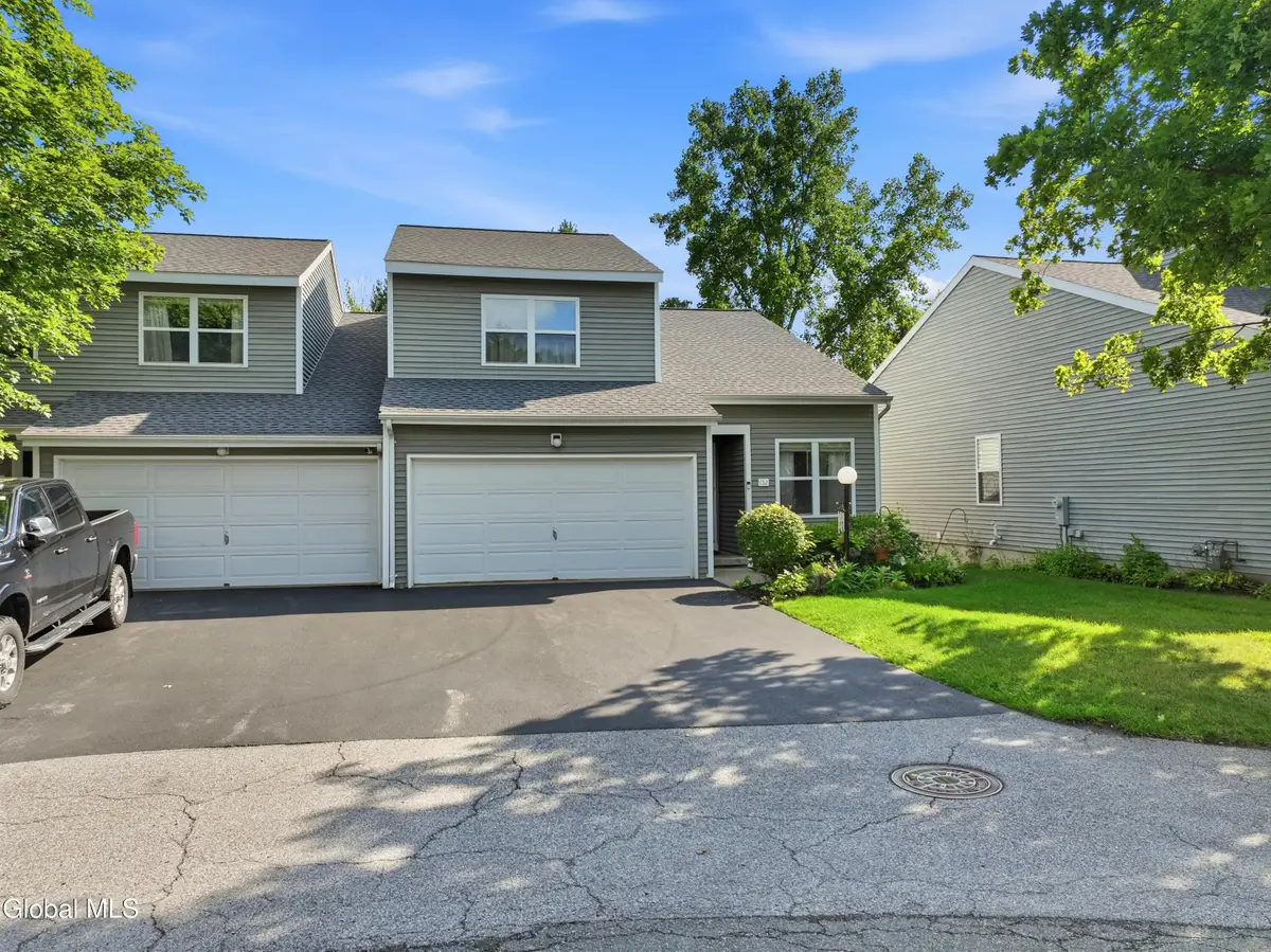 152 Harvard Road, Watervliet, NY 12189 - #1