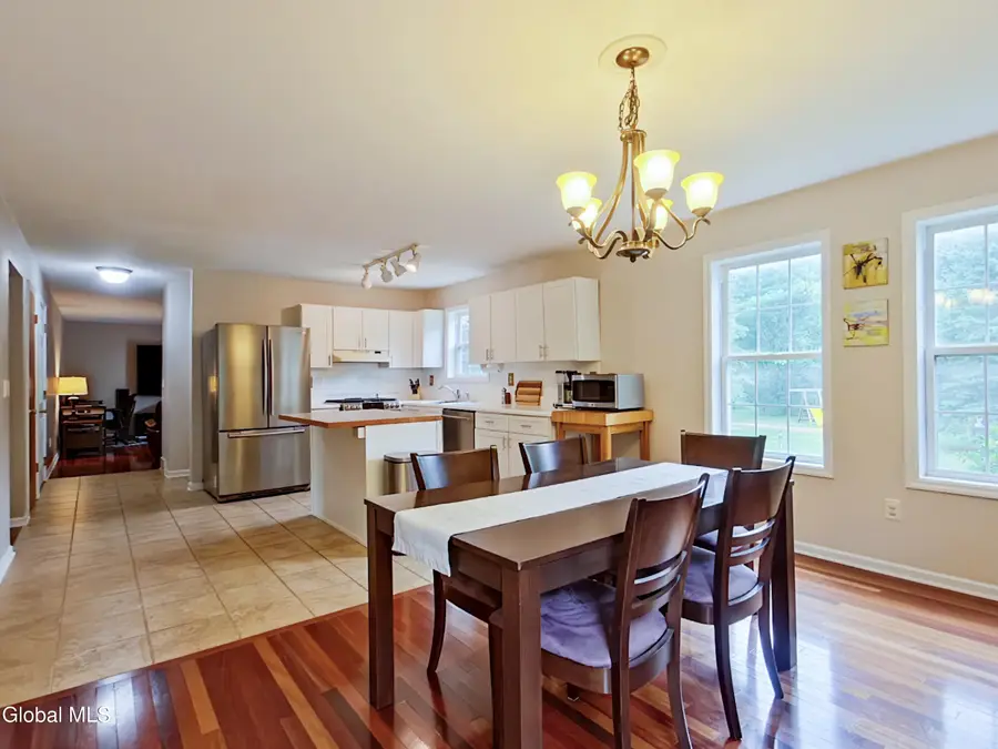 6 Aberdeen Way, Wilton, NY 12831 - #2
