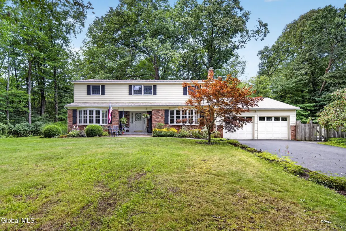 4 Catalpa Court, Ballston Lake, NY 12019 - #1