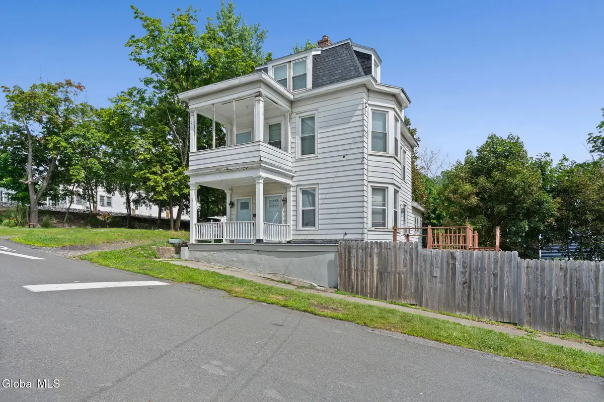 16 Vanderwerken Avenue, Waterford, NY 12188 - #1