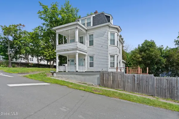 16 Vanderwerken Avenue, Waterford, NY 12188