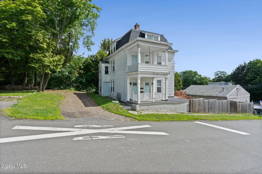 16 Vanderwerken Avenue, Waterford, NY 12188 - #3