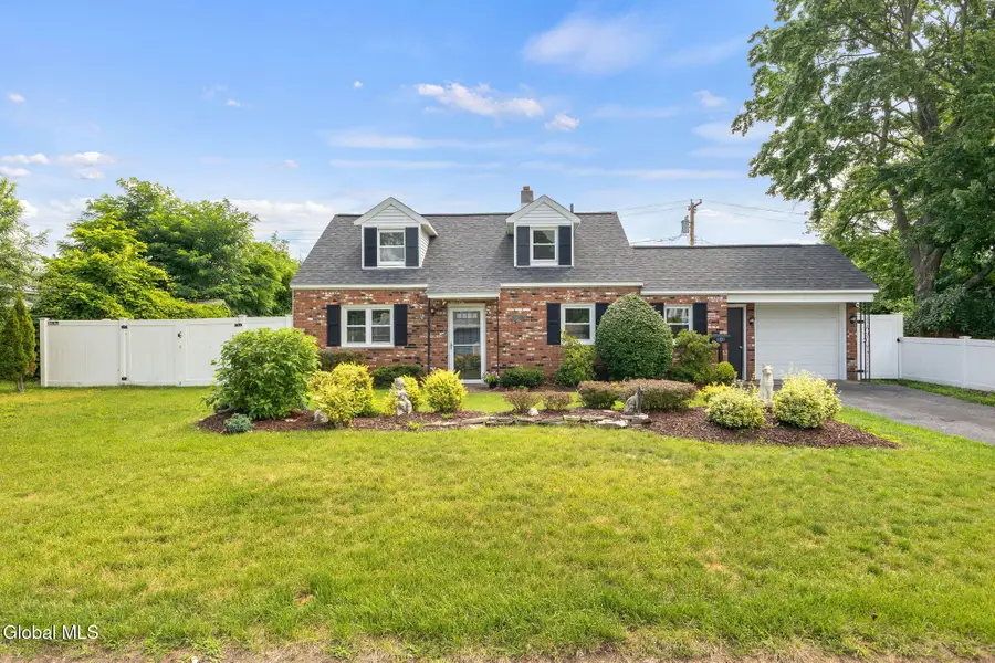 1021 Roberta Road, Rotterdam, NY 12303 - #2