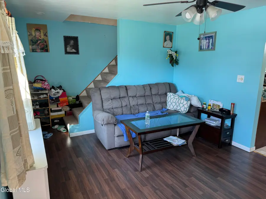 1716 Dorsett Street, Rotterdam, NY 12303 - #2