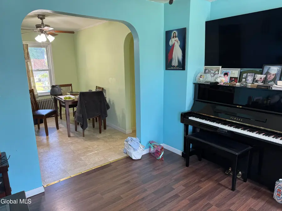 1716 Dorsett Street, Rotterdam, NY 12303 - #3