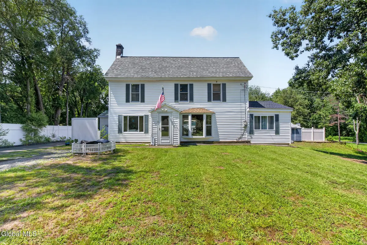 4 Dunsbach Road, Halfmoon, NY 12065 - #1