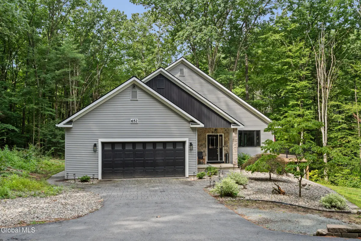 652 Bruno Road, Clifton Park, NY 12065 - #1