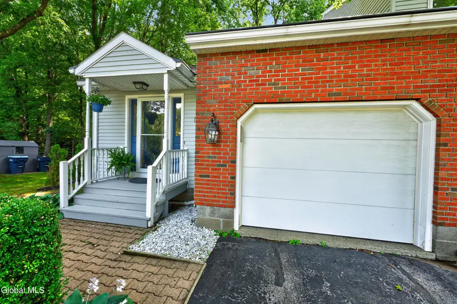 64 Westbury Court, Clifton Park, NY 12065 - #2