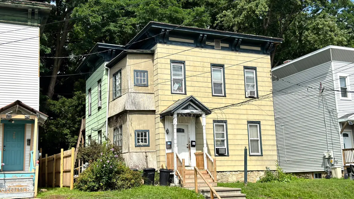 22 Van Derveer Street, Amsterdam, NY 12010 - #1