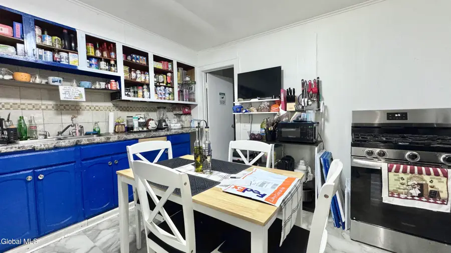 22 Van Derveer Street, Amsterdam, NY 12010 - #3