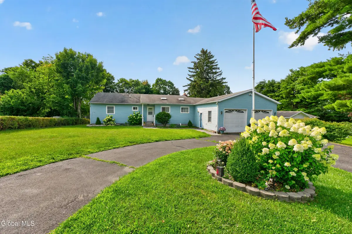 5 Crescent Lane, Brunswick, NY 12180 - #1