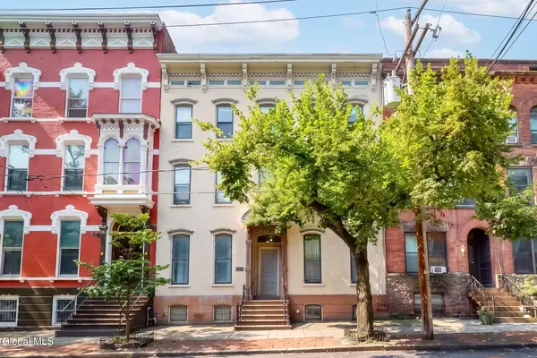 148 Lancaster Street #APT 6, Albany, NY 12210